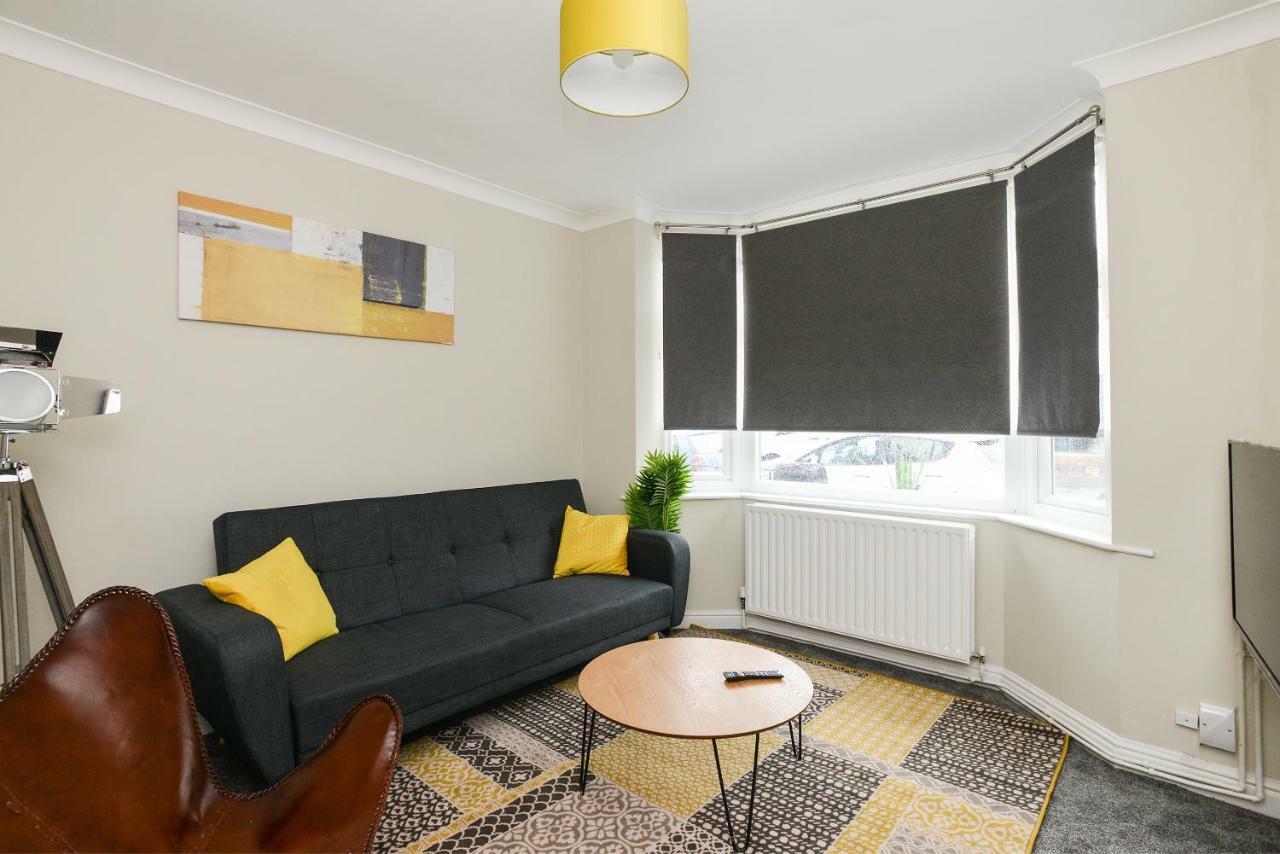 Cosy House In The Heart Of Beeston With Free Parking And Wifi Villa Nottingham Exterior foto